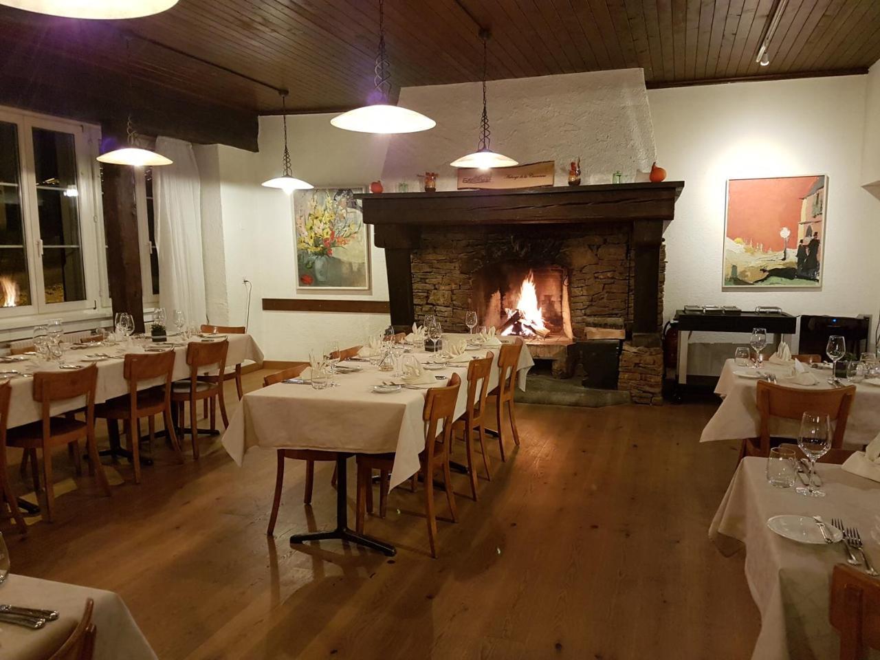 Auberge De La Couronne Saignelegier Bagian luar foto