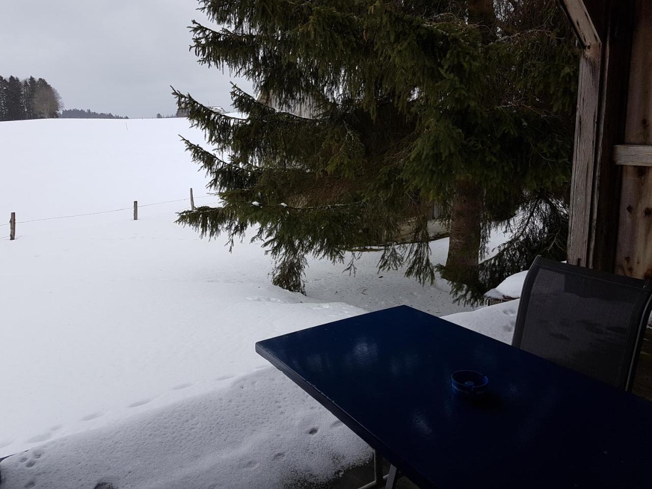 Auberge De La Couronne Saignelegier Bagian luar foto