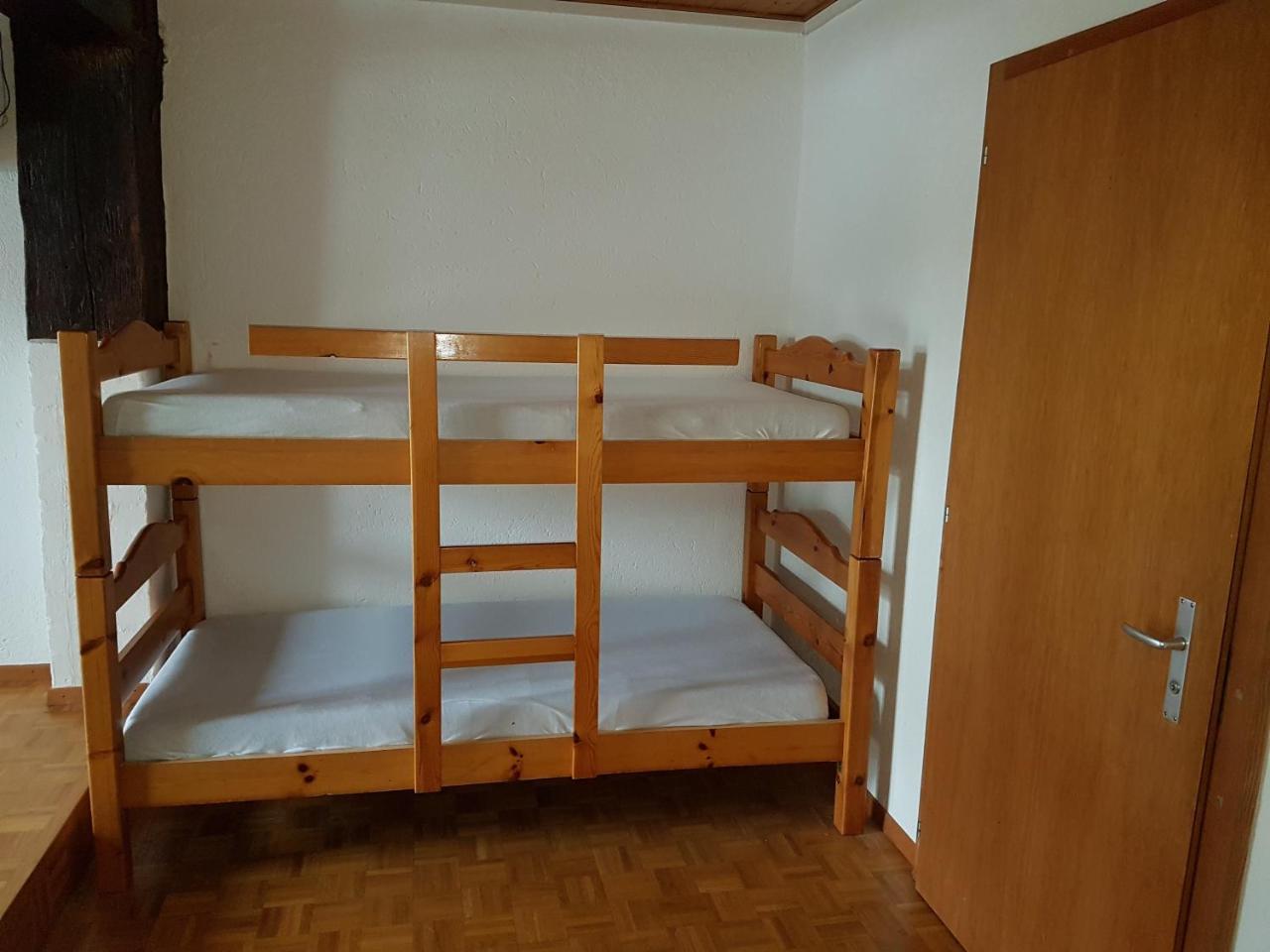 Auberge De La Couronne Saignelegier Bagian luar foto